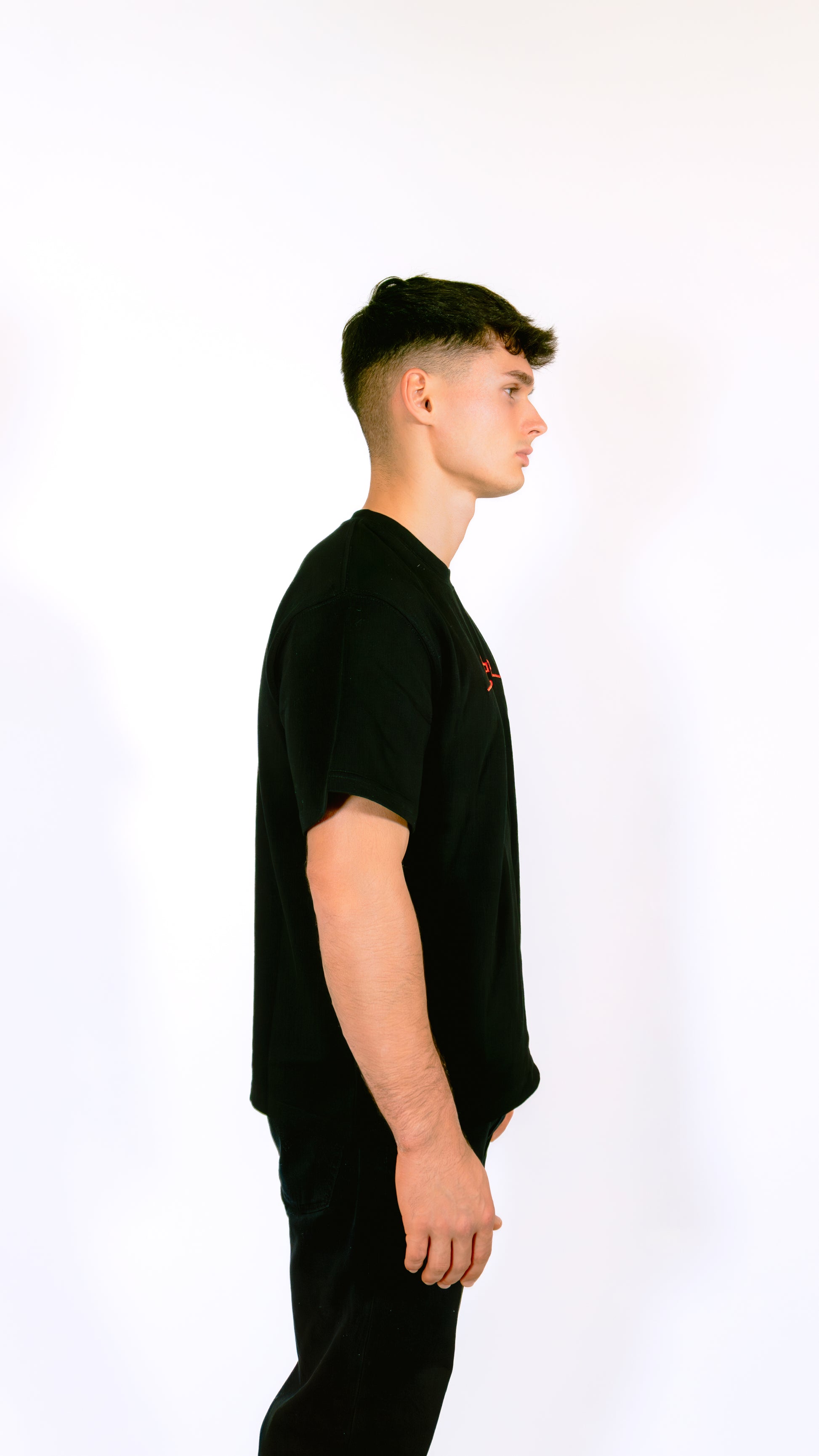 Luege | Black Tee